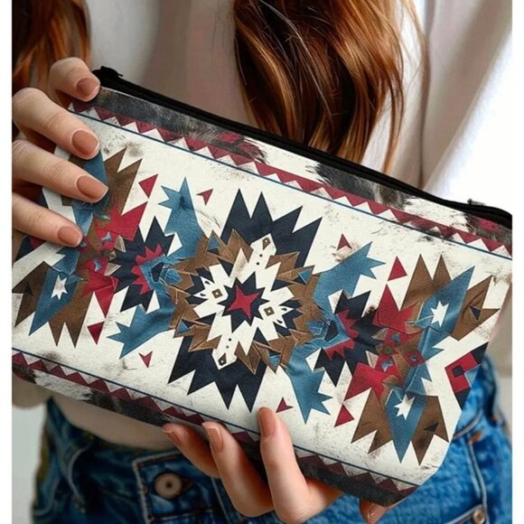 Aztec Makeup Bag - Picture 1 of 3